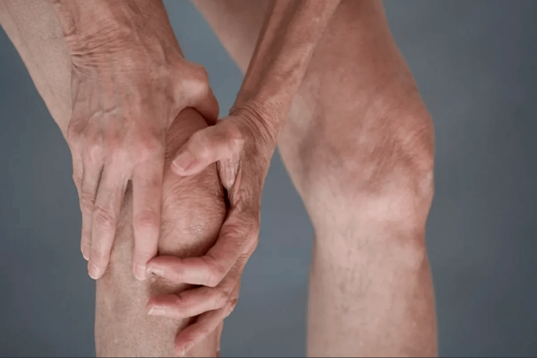 Joint pain can be the cause of osteoarthritis or arthritis. 